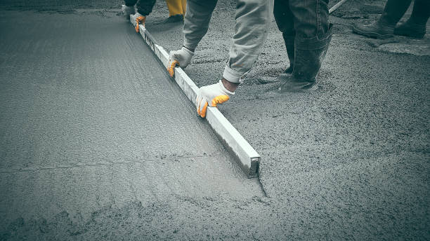Best Concrete Driveway Installation  in Williamsport, IN